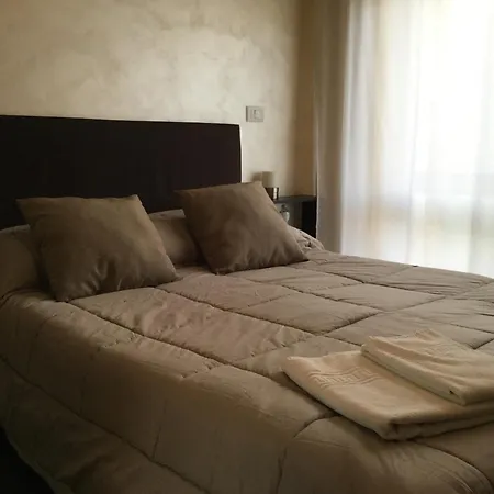 Domus Corso Umberto 18 B&B-3
